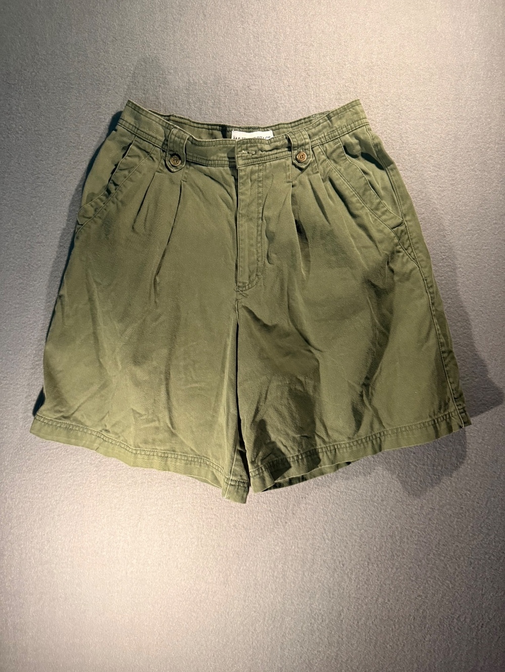White Stag Olive Green Pleated Cotton Shorts Size 8